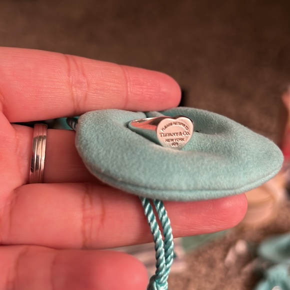 Return to Tiffany Heart signet rin *Authentic* - Picture 4 of 4